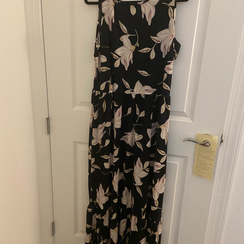 Floral Black Maxi Dress with bonus sweater - Picture 5 of 7